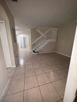 Building Photo - 2819 SE 15th Rd