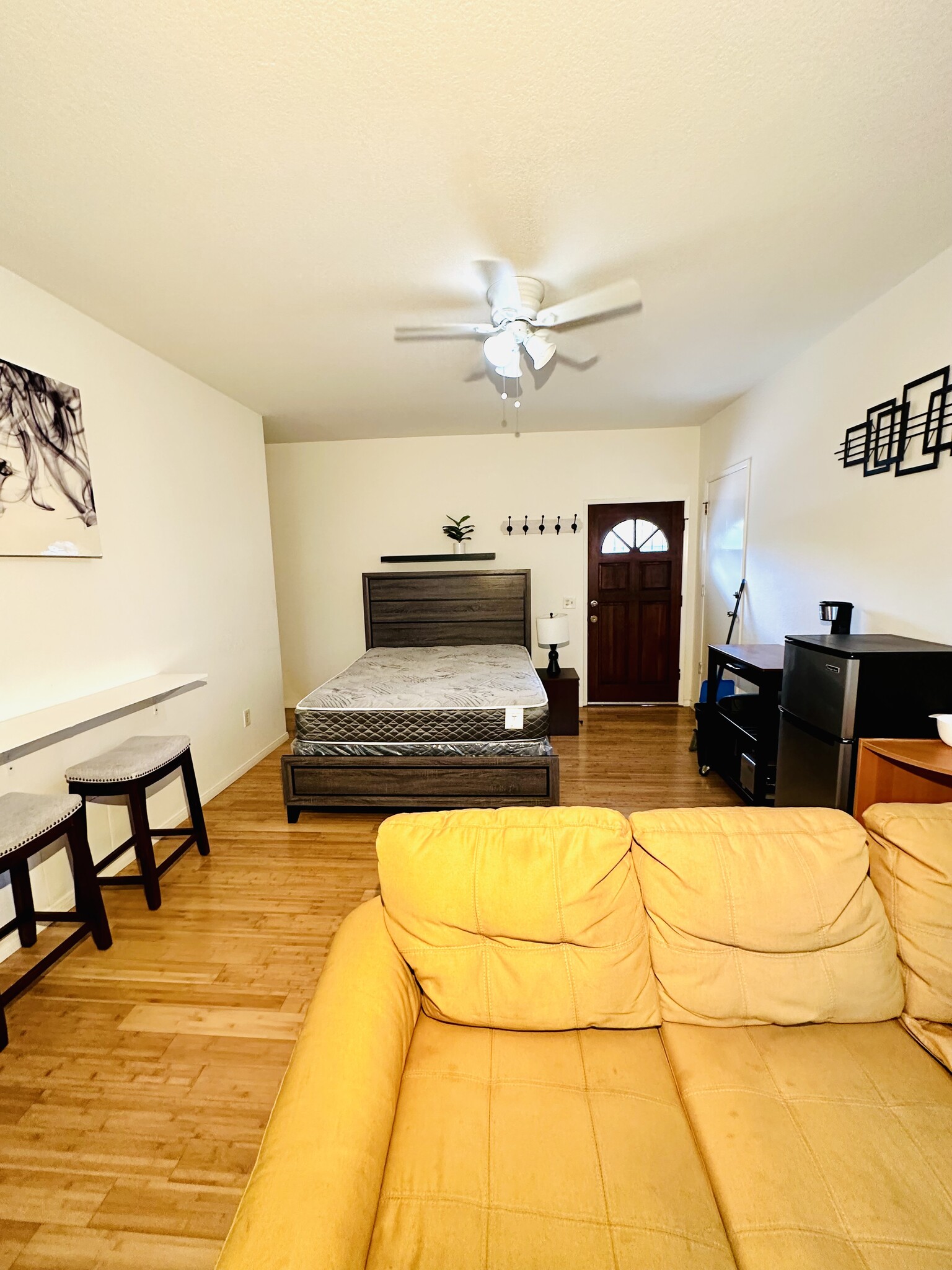 Building Photo - 4242 La Salle Ave