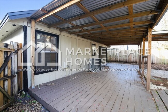 Building Photo - 1280 Independence Dr