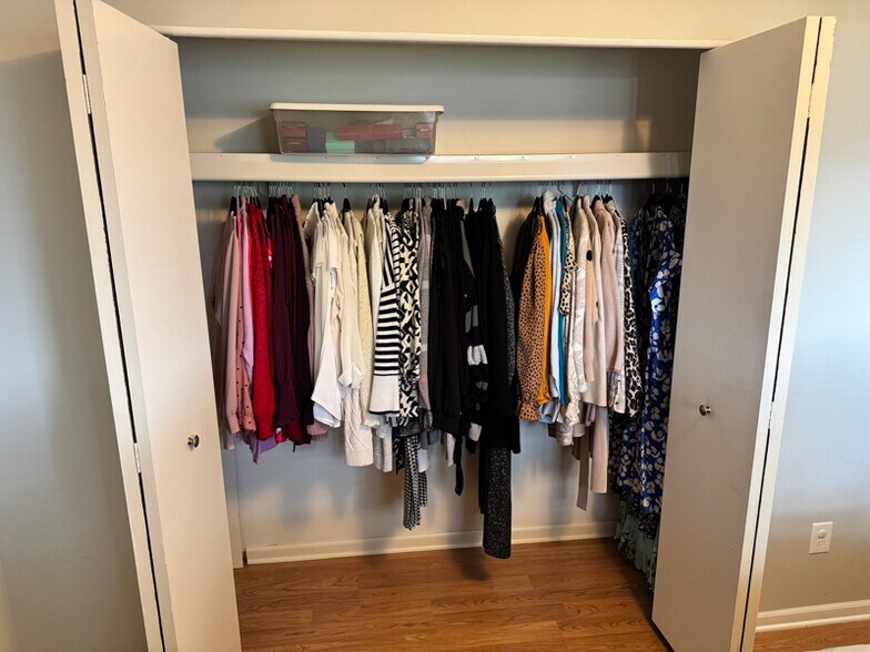 Building Photo - 28227 Gladstone St