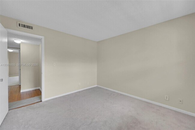 Building Photo - 1100 NW 87th Ave