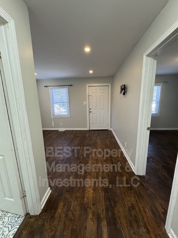 Building Photo - 1305 Norris Ave