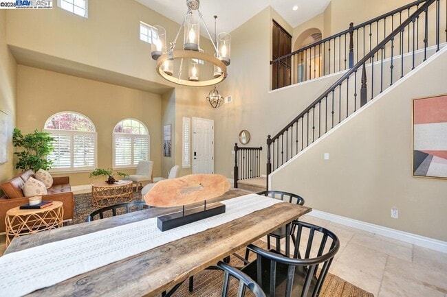 Building Photo - 1207 Villagio Dr