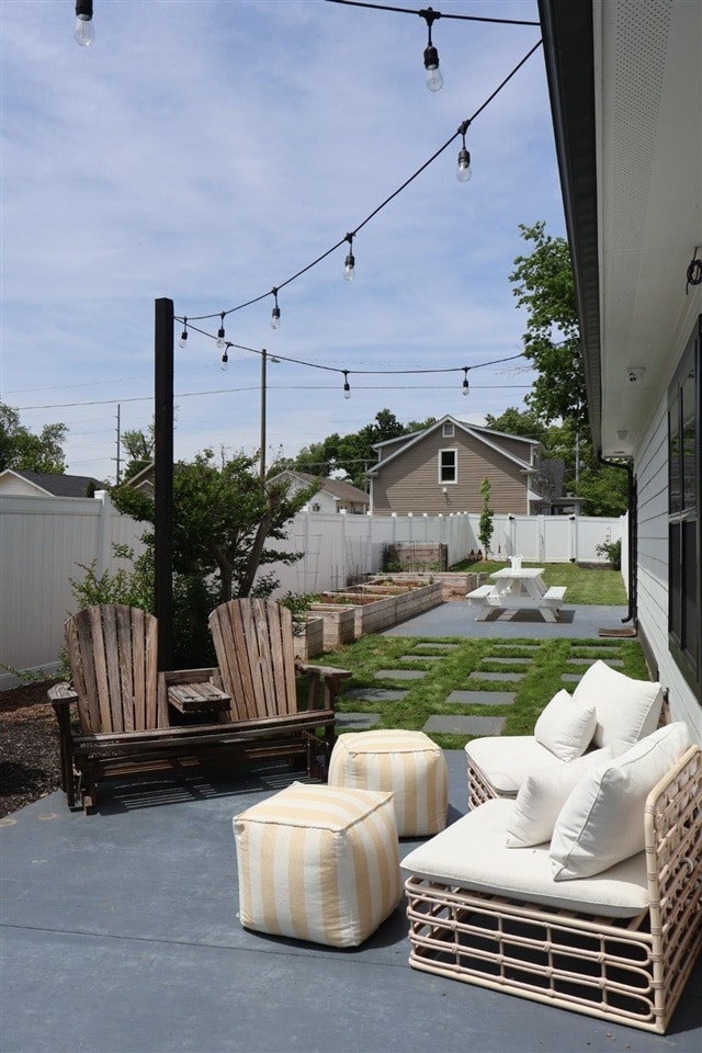 Building Photo - 1011 Nutwood St