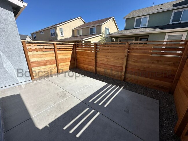Building Photo - 862 Furlong Dr