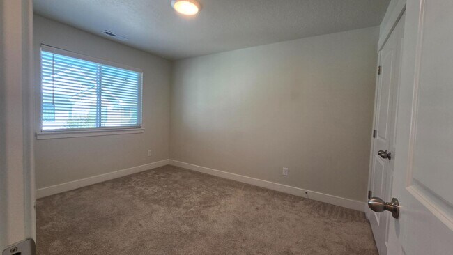 Building Photo - 3964 Hardman Way
