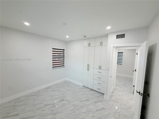 Building Photo - 3392 NW 50th St