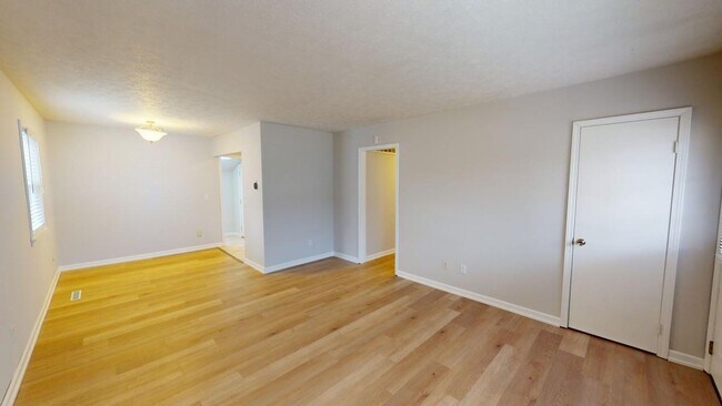 Building Photo - 3 BEDROOMS, 1 FULL BATHROOM + 2 CAR Carport Beautiful Single Family house available to show NOW f...