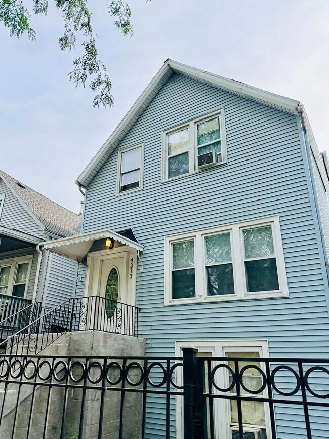 Building Photo - 4313 N Bernard St