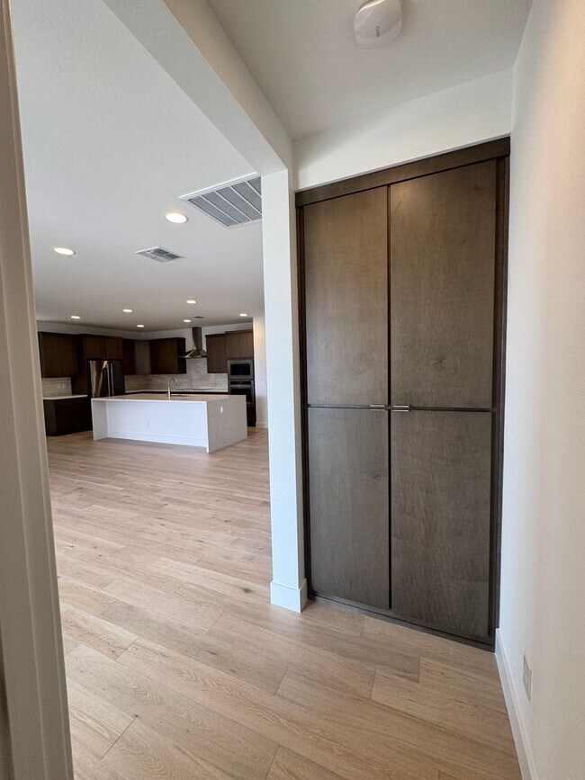 Building Photo - BRAND NEW HOME IN ALORAVITA IN PEORIA