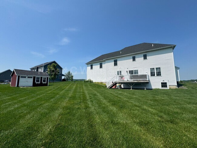 Building Photo - 26 Northview Dr