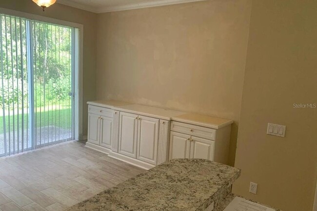 Building Photo - 12755 Sunland Ct