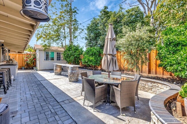 Building Photo - Gorgeous Vibrant Home In Santa Clara