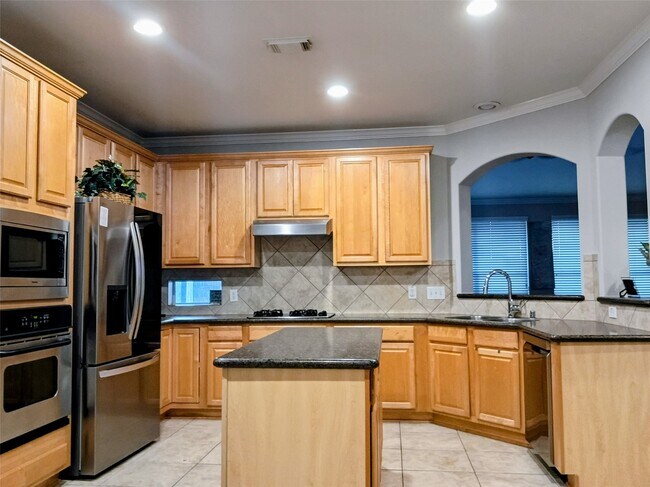 Building Photo - 17815 Gables Bend Dr