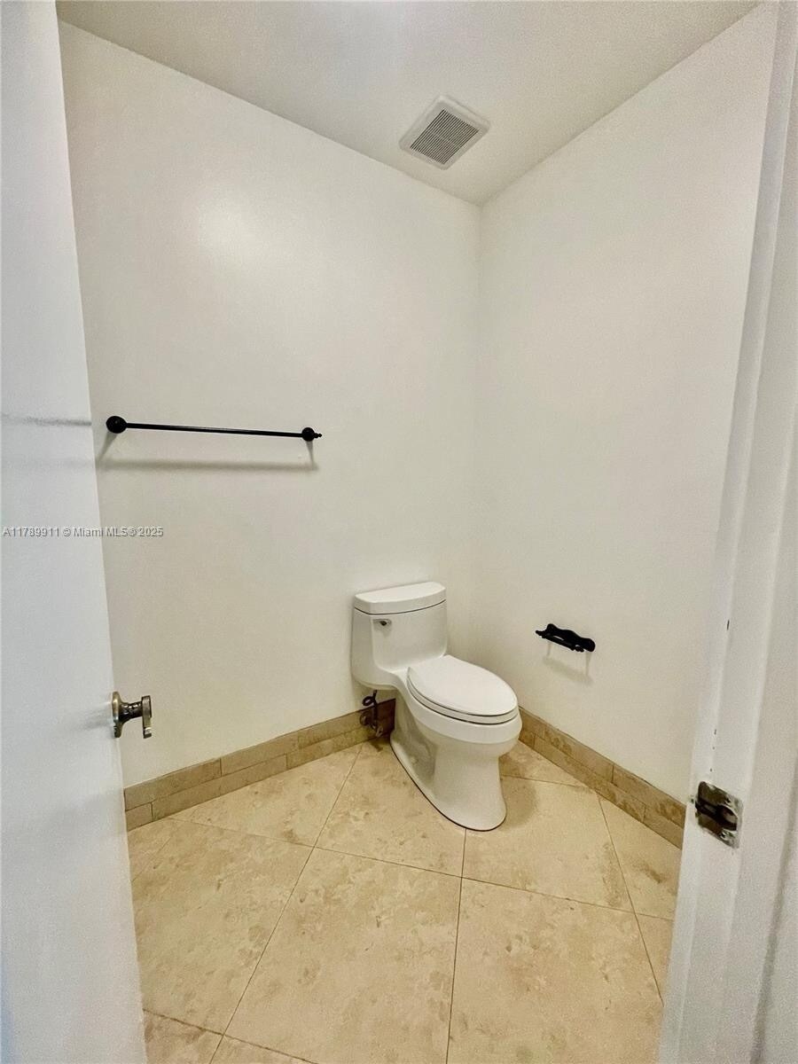 Building Photo - 11325 SW 9th Ct