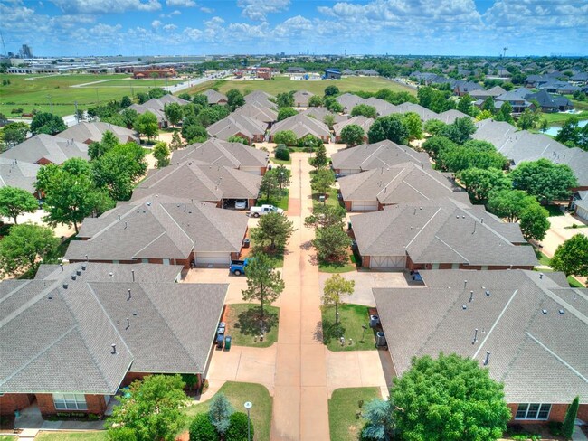 Building Photo - 15524 Swallowtail Rd