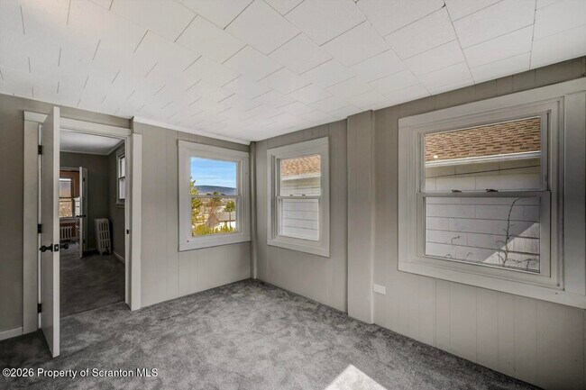 Building Photo - 814 S Webster Ave