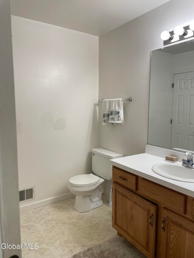 Building Photo - 7318 Vic Ct
