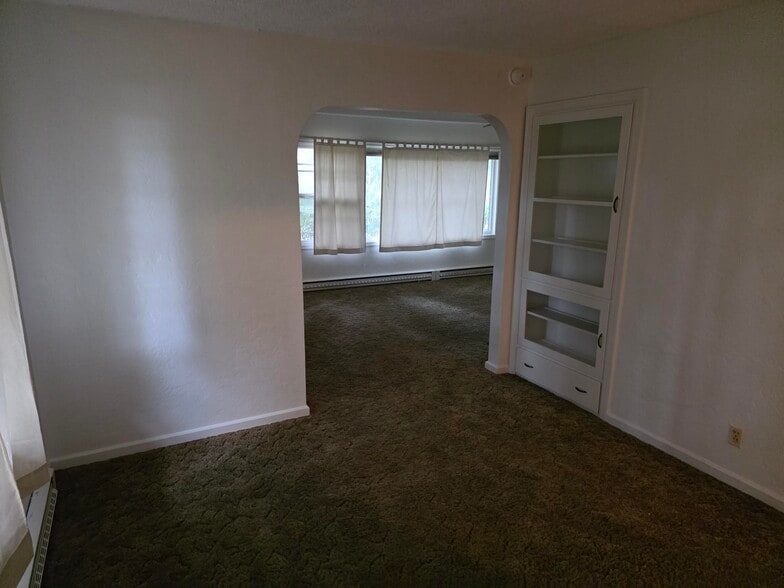 Building Photo - 14020 S Pacific Hwy W