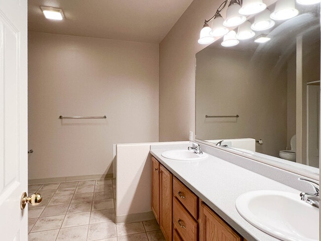 Building Photo - 6733 Snow Goose Cir
