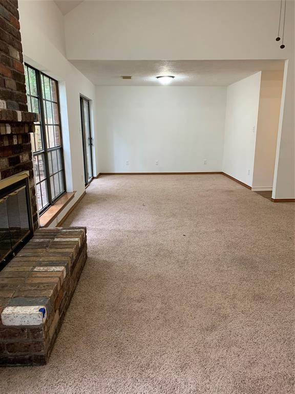 Building Photo - 73 Hickory Oak Dr
