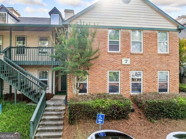 Building Photo - 705 Beaufort Cir
