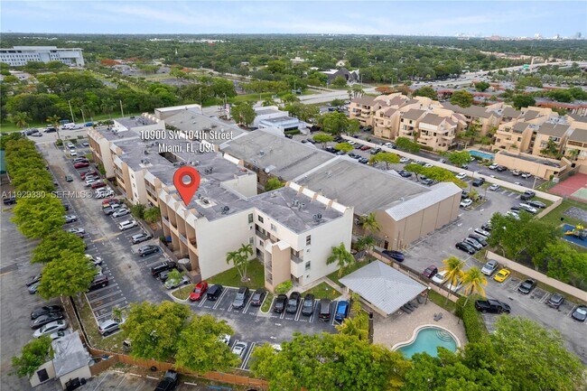 Building Photo - 10900 SW 104th St