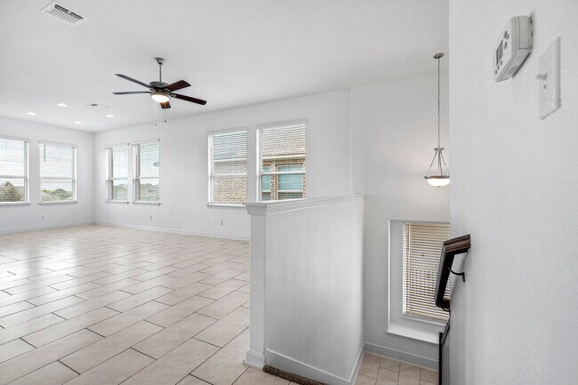 Building Photo - 18005 Pomelo Ln