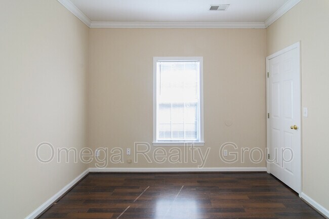 Building Photo - 503 Enclave Cir