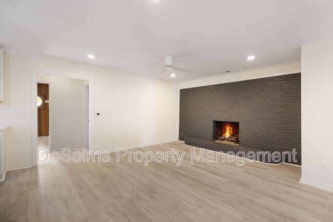 Building Photo - 4204 Brush Hill Rd