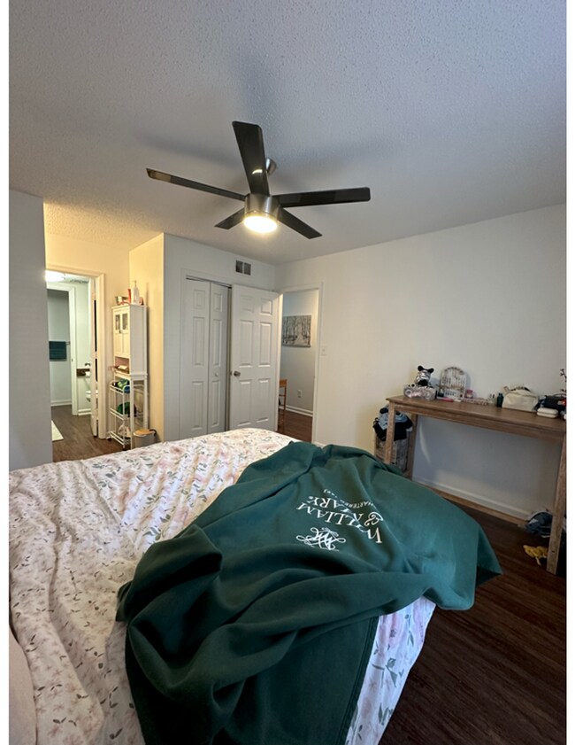 Building Photo - 2 bedroom condo across from UGA's Health and Science campus pre lease