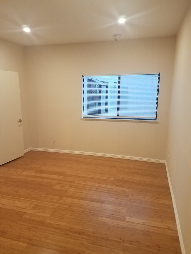 Building Photo - 311 Bora Bora Way