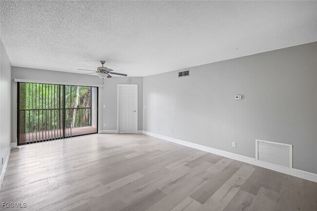 Building Photo - 15206 Parkside Dr