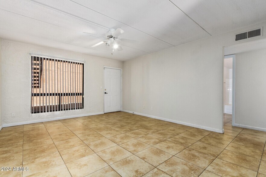 Building Photo - 7110 E Continental Dr