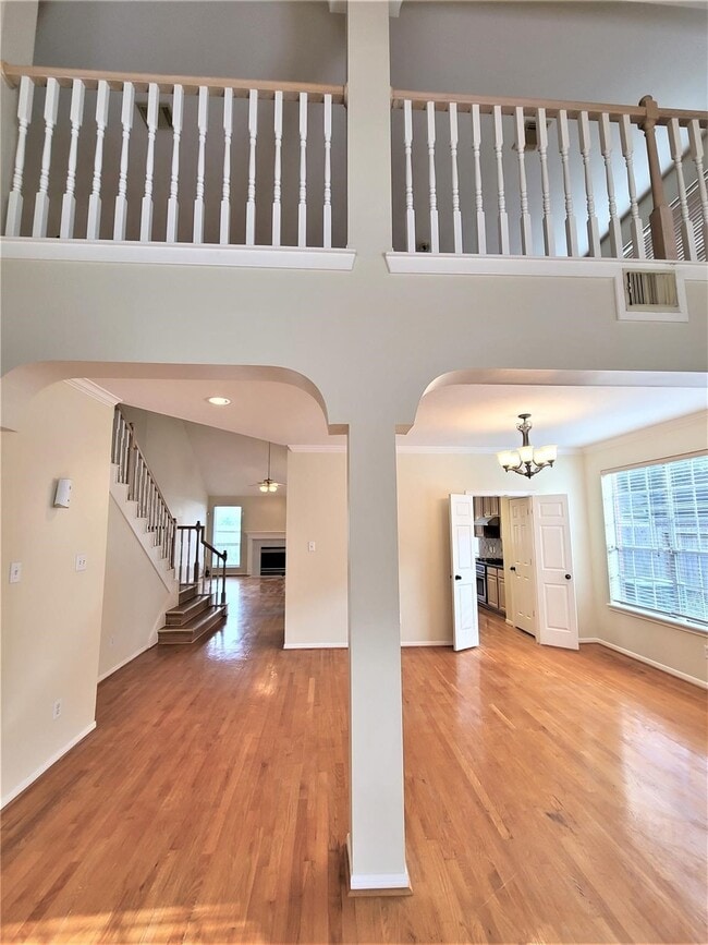 Building Photo - 1719 Abellfield Ln