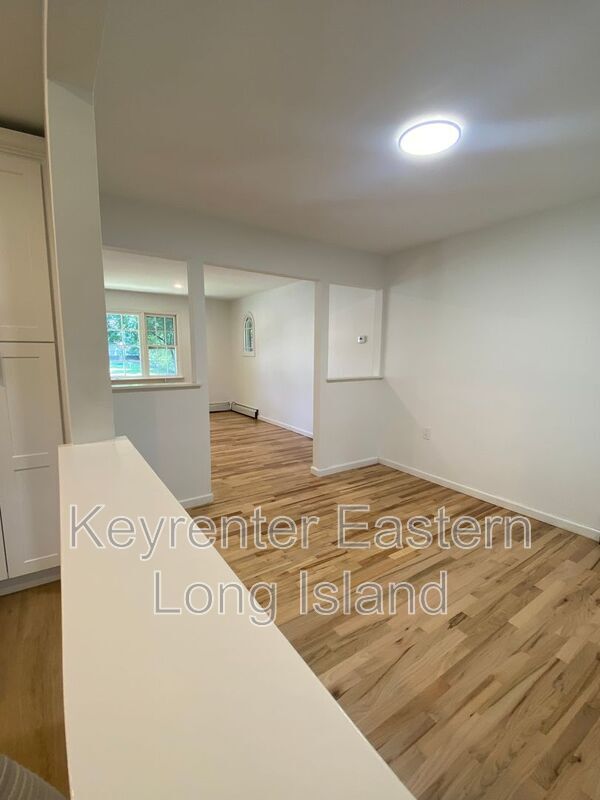 Building Photo - 30 Cedar Ave