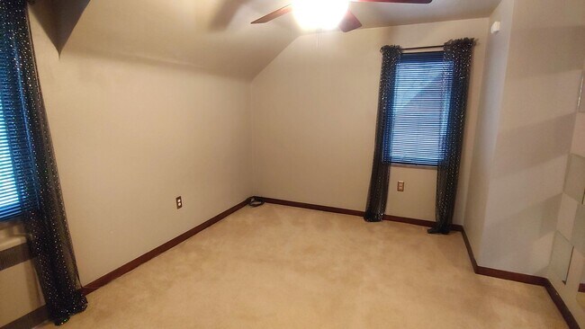 Building Photo - *Beautiful 2BD/2BA Single-Family Home Available in Brentwood*