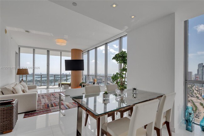 Building Photo - 1100 Biscayne Blvd