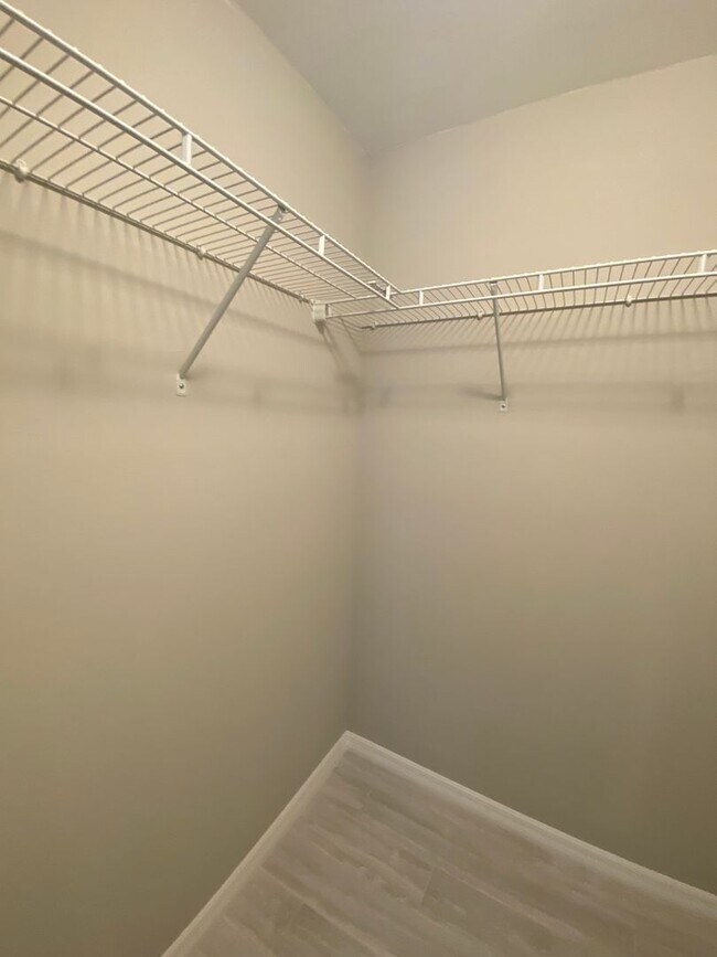 Building Photo - 3019 SW 4th Ave