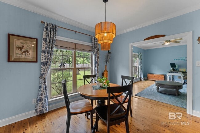 Building Photo - 25911 Tealwood Dr