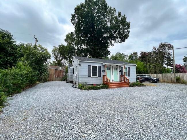 Building Photo - 130 Reid St