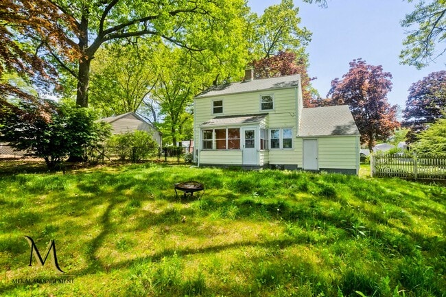 Building Photo - COMING SOON! Waterfront Single Family Home for Rent!