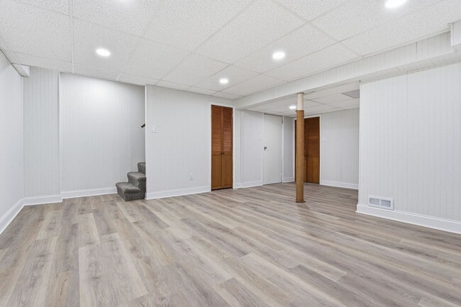 Building Photo - Newly Remodeled 3BR Semi-Detached in Catonsville | Refinished Oak Floors | Updated Kitchen + Bath...