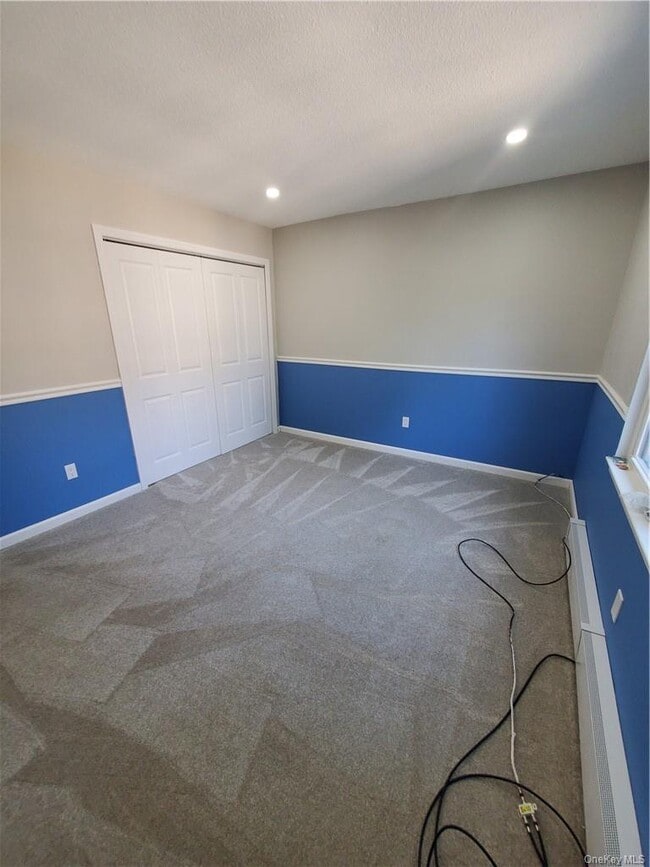 Building Photo - 972 Sierra Vista Ln