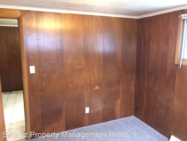 Building Photo - 805 Flieth St