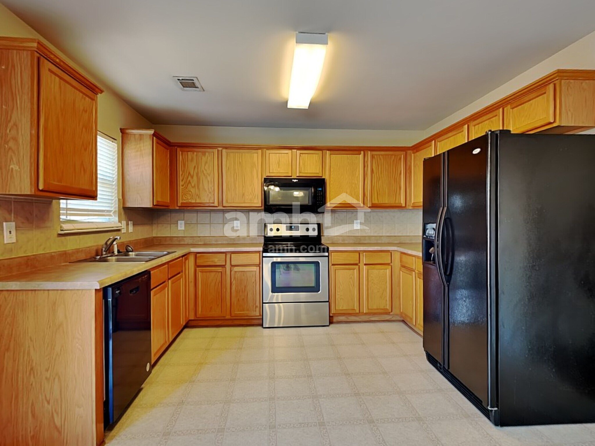 Building Photo - 206 Wild Dogwood Way