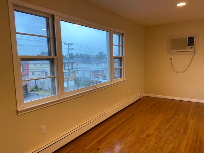 Building Photo - Rental by Owner