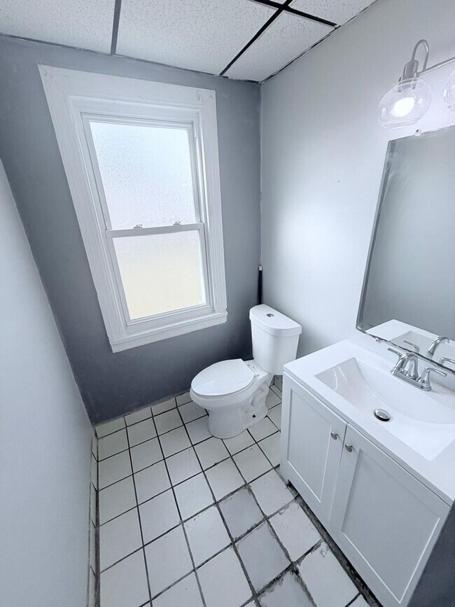 Building Photo - 3341 Desota Ave