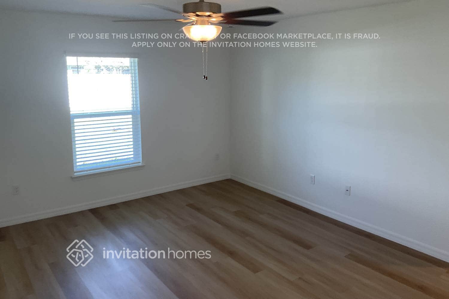 Building Photo - 27 Red Birch Ln