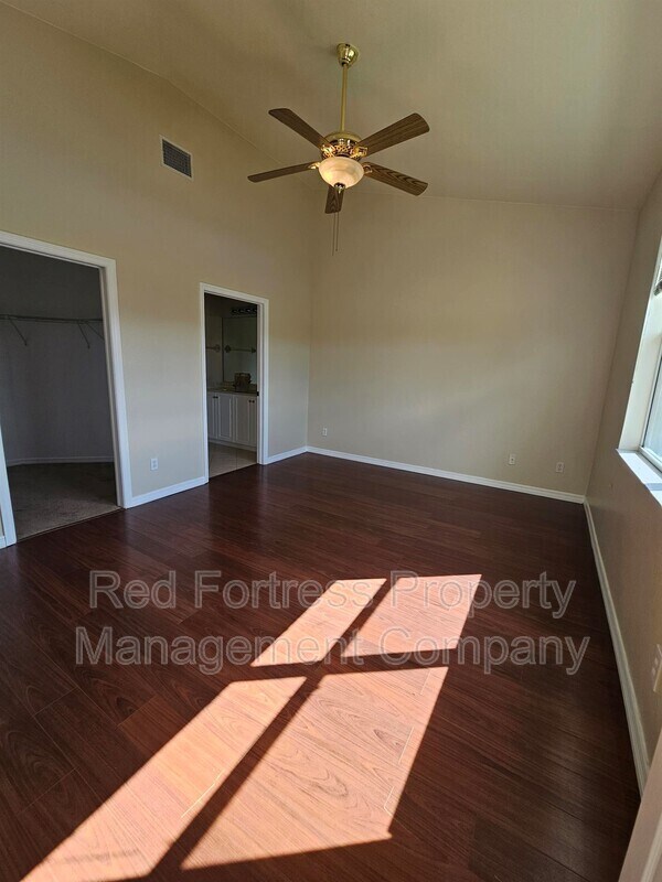 Building Photo - 4202 Liron Ave